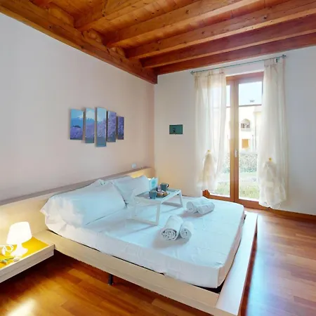 Appartamento Sakura House By Bookinggardalake