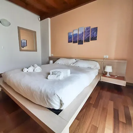 Appartamento Sakura House By Bookinggardalake