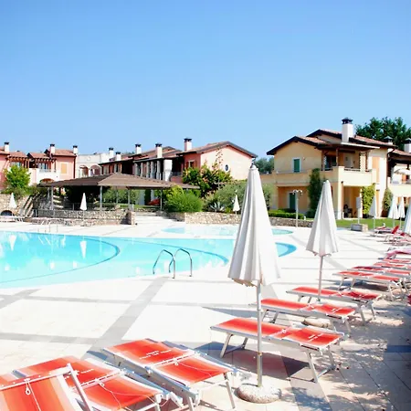 Sakura House By Bookinggardalake Appartamento Moniga del Garda