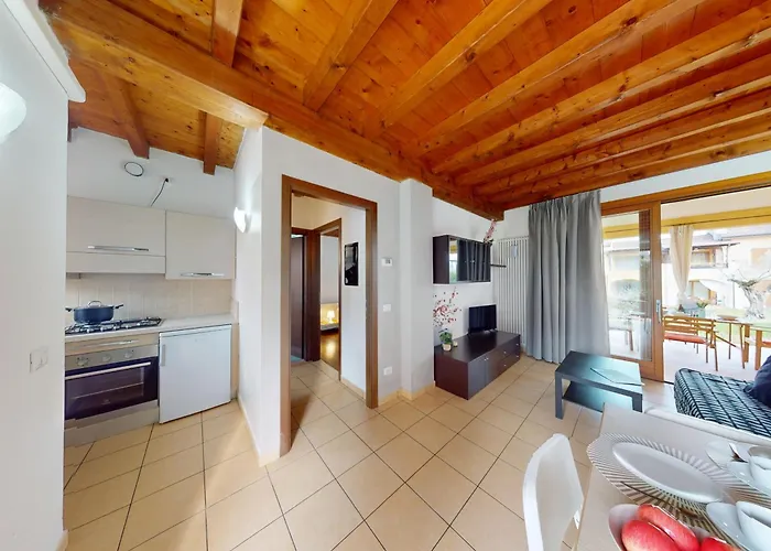 Sakura House By Bookinggardalake Apartman *