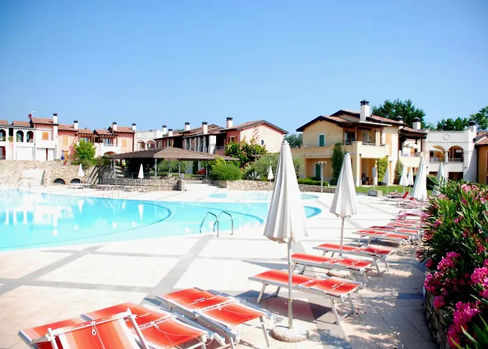 Sakura House By Bookinggardalake Apartman Moniga del Garda